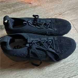 Nike Black Athletic Shoes